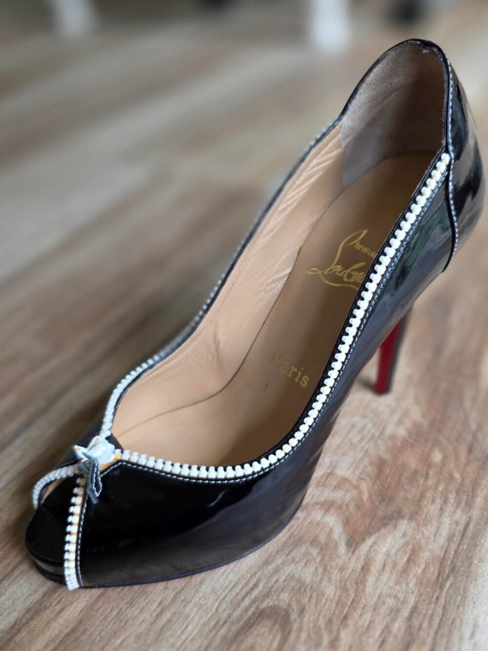 Christian Louboutin Caracolo Black Patent Zipper Open Tow Pumps Eur. 40
